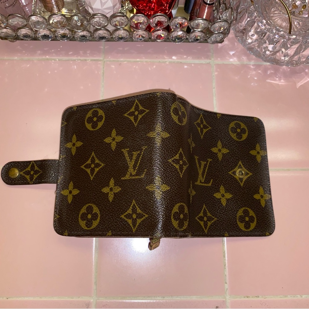 2000 Louis Vuitton Monogram Wallet